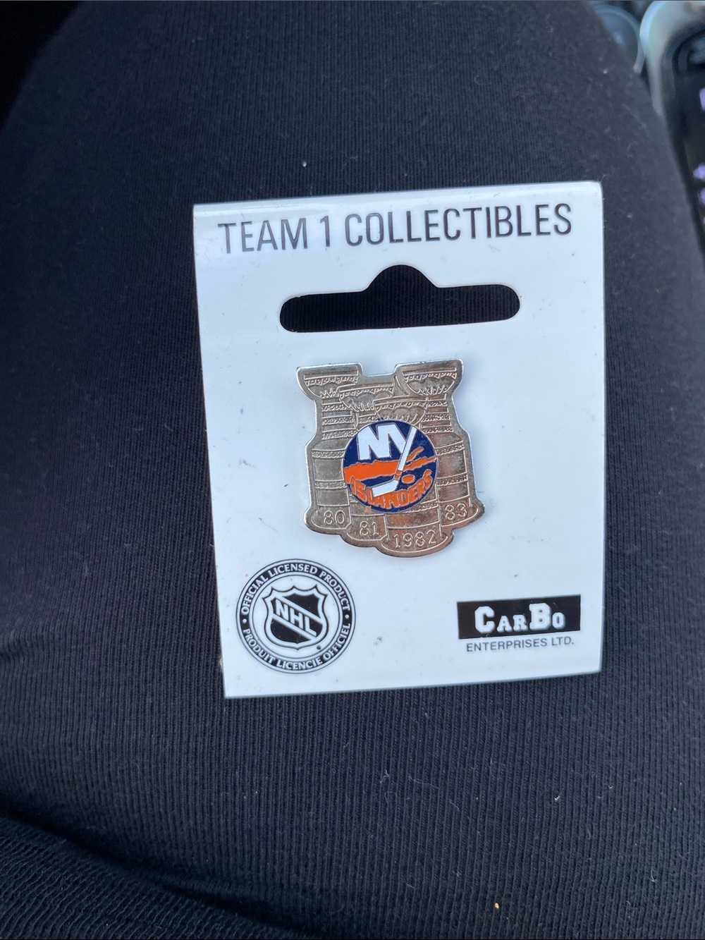 New York Islanders Commemorative Pin - Blue & Orange